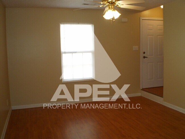 Building Photo - Nice 2 Bd | 1.5 Ba Townhouse in West Knox ...