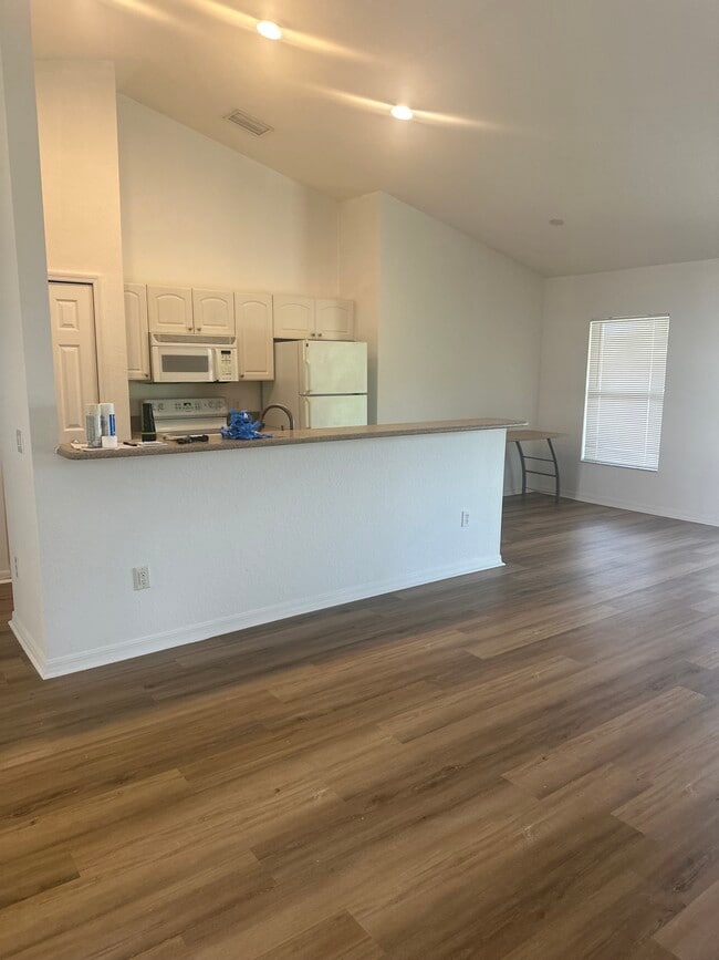 Building Photo - 12516 Willmington Blvd