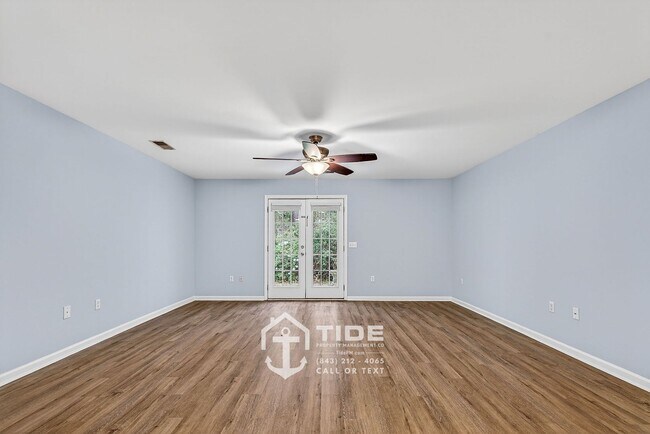 Building Photo - Townhome Living on Daniel Island