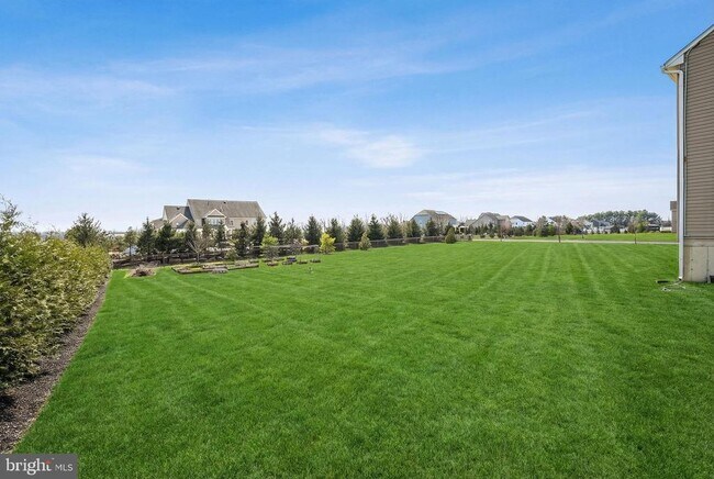 Building Photo - 40 Gina Dr