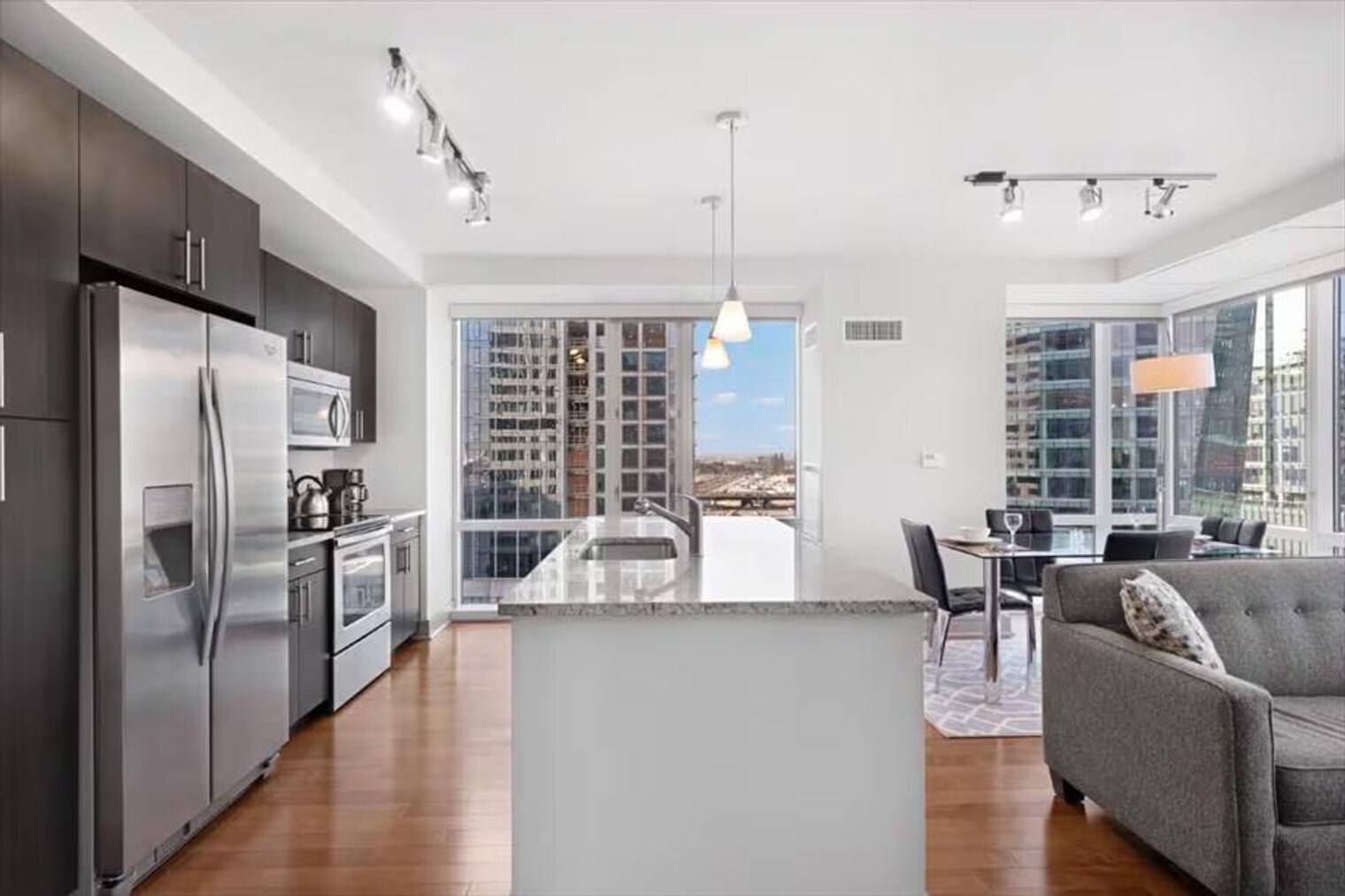 Building Photo - 100 Pier 4 Blvd.