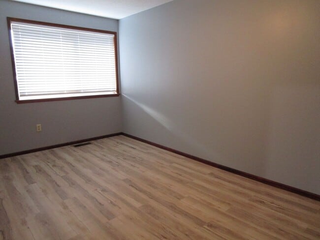 Building Photo - 901 N Fruitdale Rd