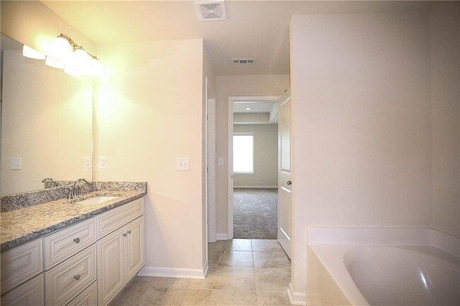 Building Photo - 327 Cashes Ct