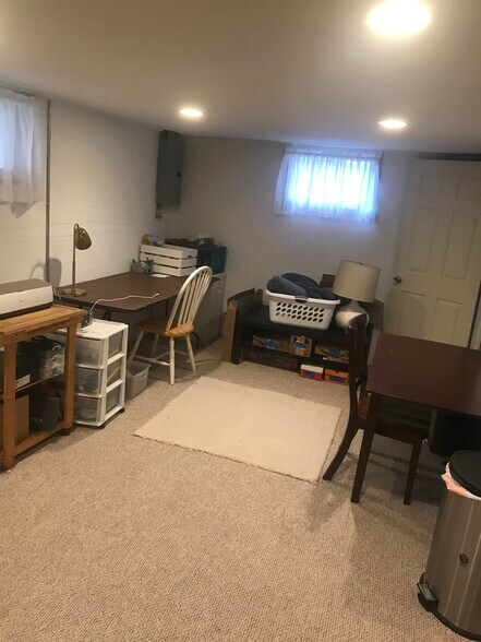 Finished part of basement - 5129 Eichelberger St