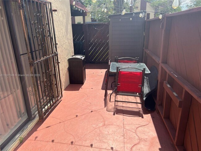 Building Photo - 6631 SW 137th Ct
