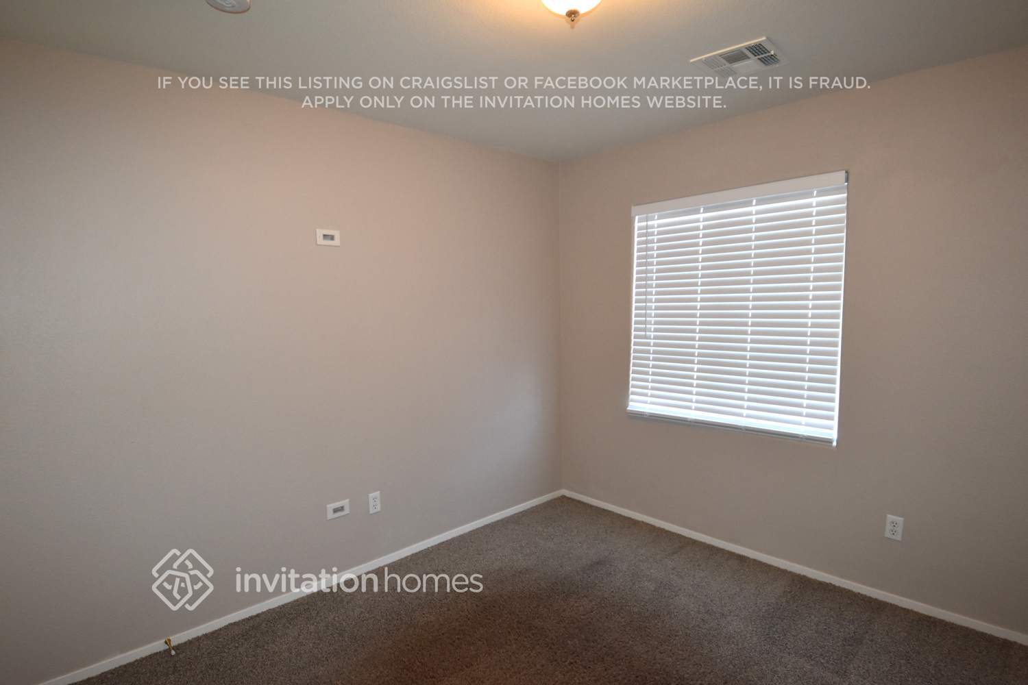 Building Photo - 9413 Santana Siesta Ave
