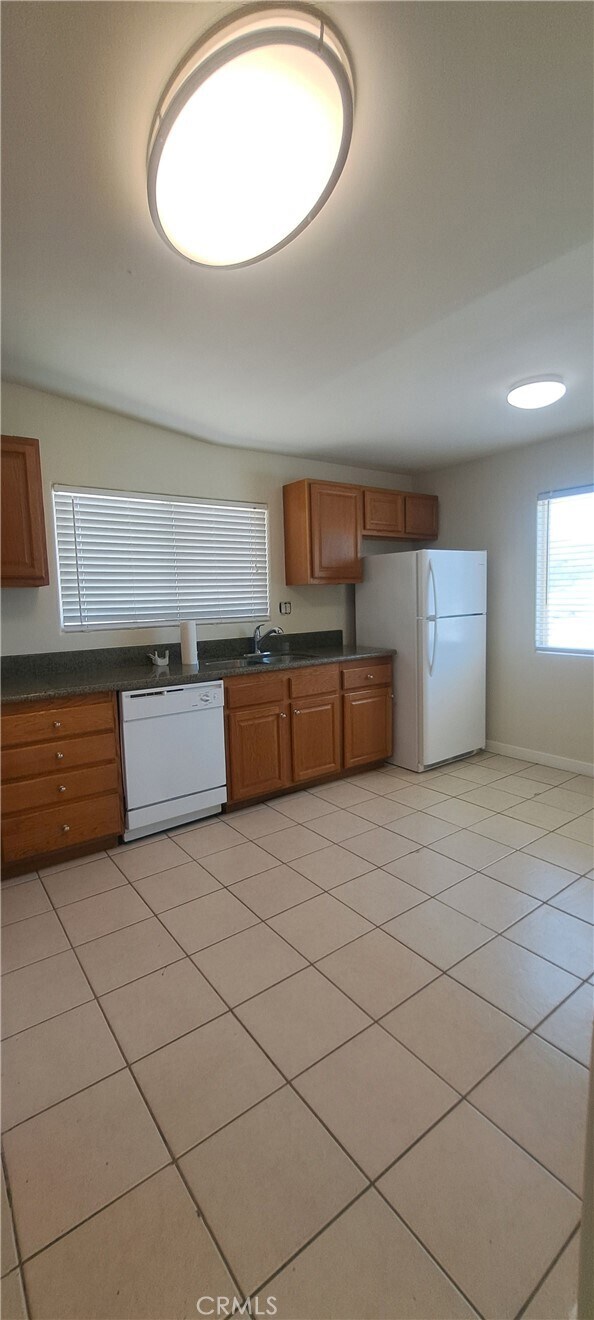 Building Photo - 74994 Serrano Dr