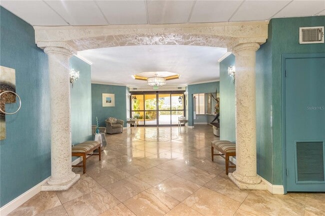 Building Photo - 700 Island Way