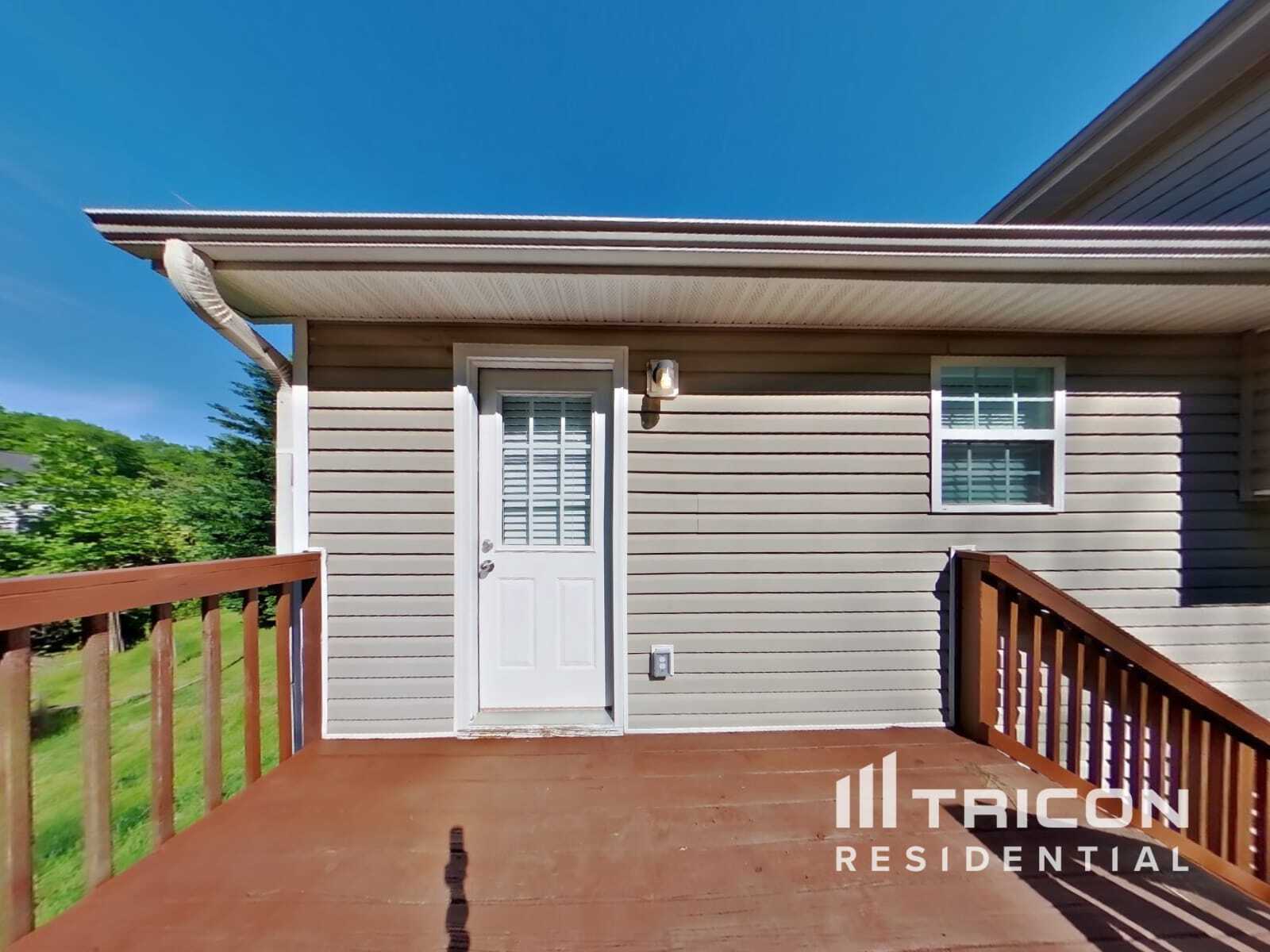 Building Photo - 65 Thorn Thicket Ct