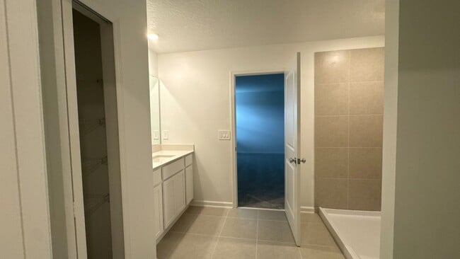 Building Photo - 3514 Kimbrough Dr