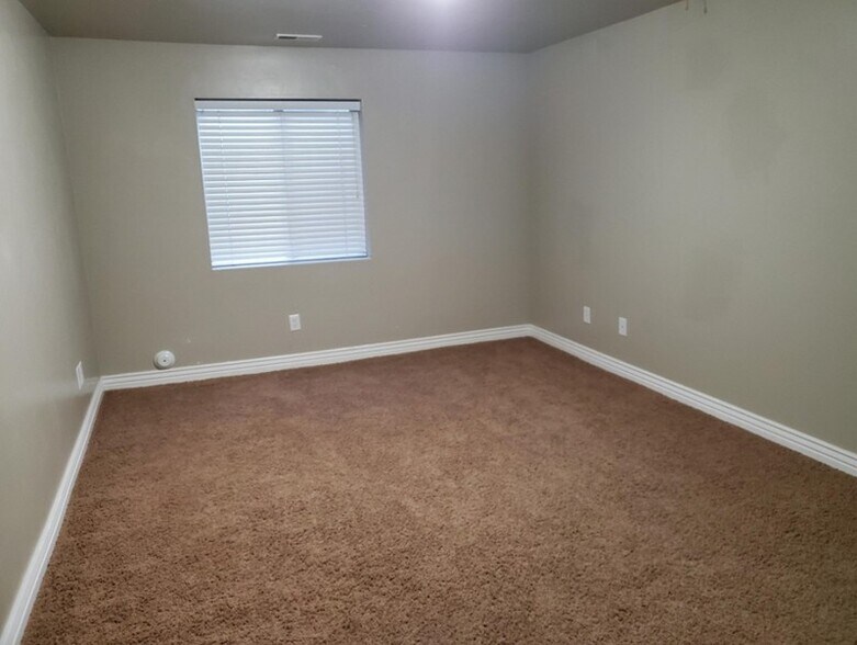 Building Photo - 13722 Mt Cortina Way