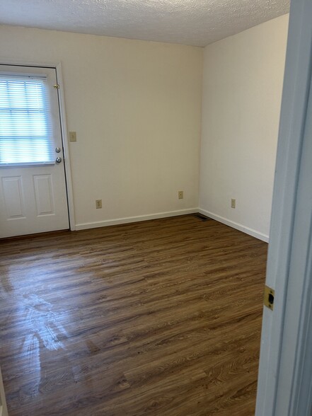 Building Photo - 244 Burkhardt Way