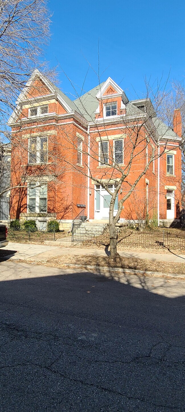 Building Photo - 59 Green St