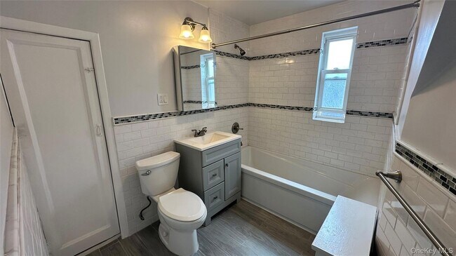 Building Photo - 539 W 232nd St