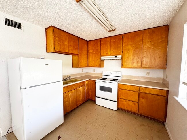 Building Photo - 107 Logan Dr