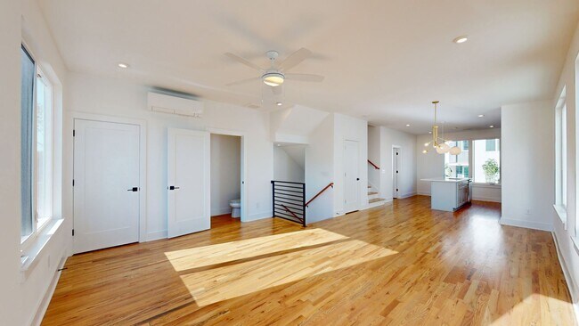 Building Photo - Nashville 3 Bedroom