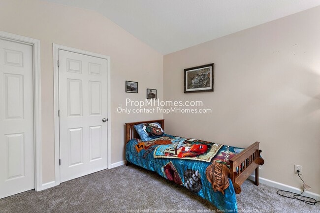 Building Photo - Four Bedroom Home with Amazing Views in Bull Mountain!