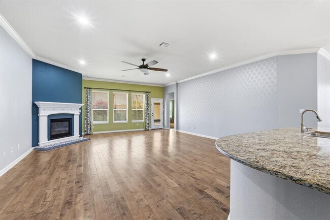 Building Photo - 2508 Hilltop Divide Ln