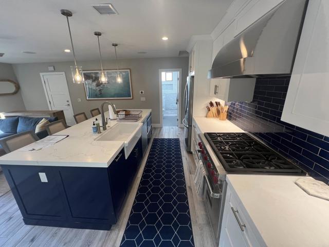 Building Photo - 250 Avenida Monterey