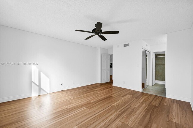 Building Photo - 3150 NW 42nd Ave