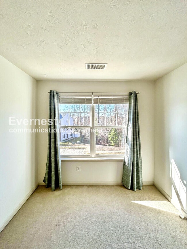 Building Photo - 18337 Democracy Ave