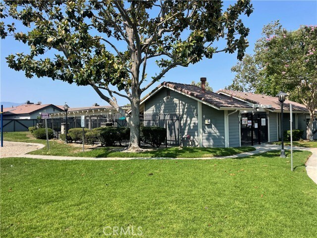 Building Photo - 3638 Oak Creek Dr