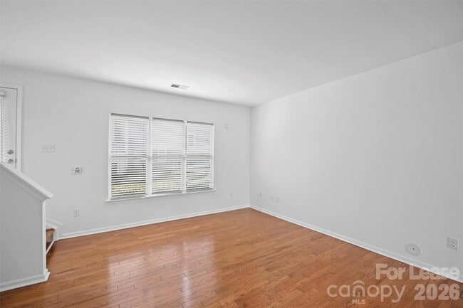 Building Photo - 2252 Vision Dr