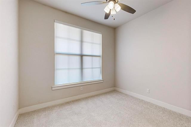 Building Photo - 691 Meandering Ln