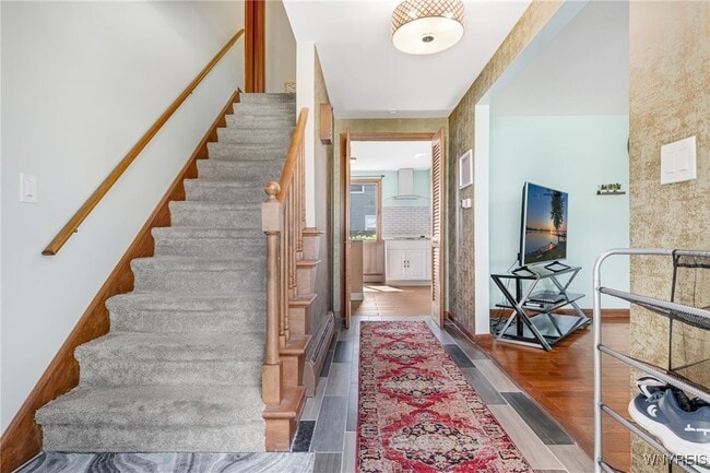 Building Photo - 71 Chaumont Dr