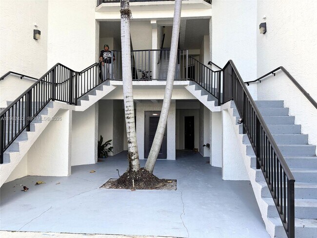 Building Photo - 2445 SW 18th Terrace