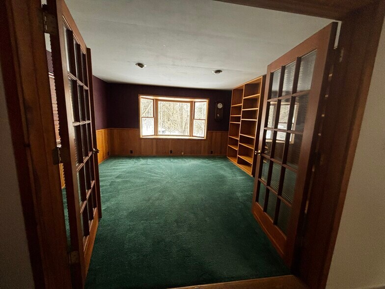 Building Photo - 349 Bone Plain Rd