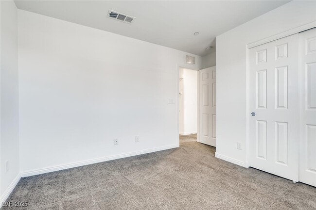 Building Photo - 4496 Pencester St