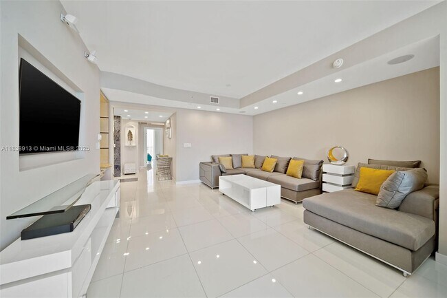 Building Photo - 17875 Collins Ave