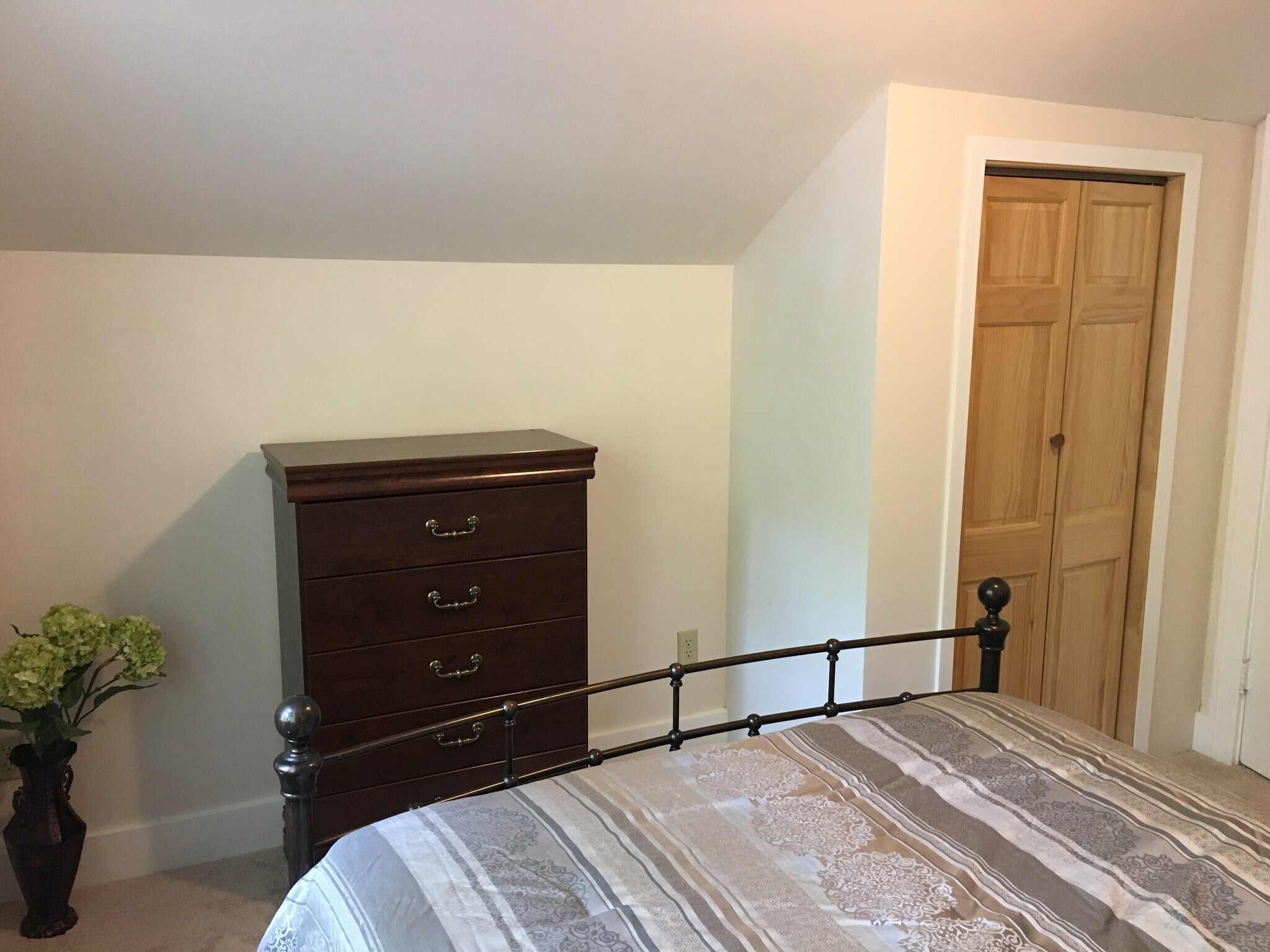 Bedroom - 1470 Sheldon St