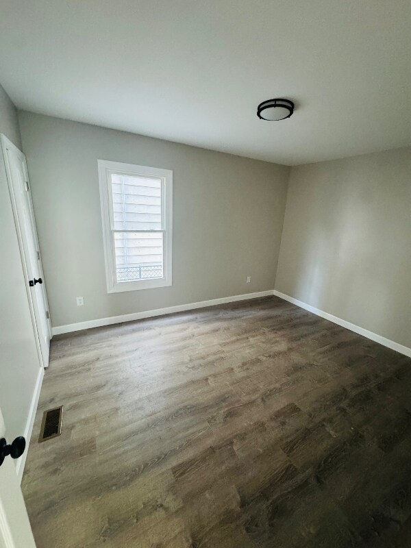 Building Photo - 214 S 4th St