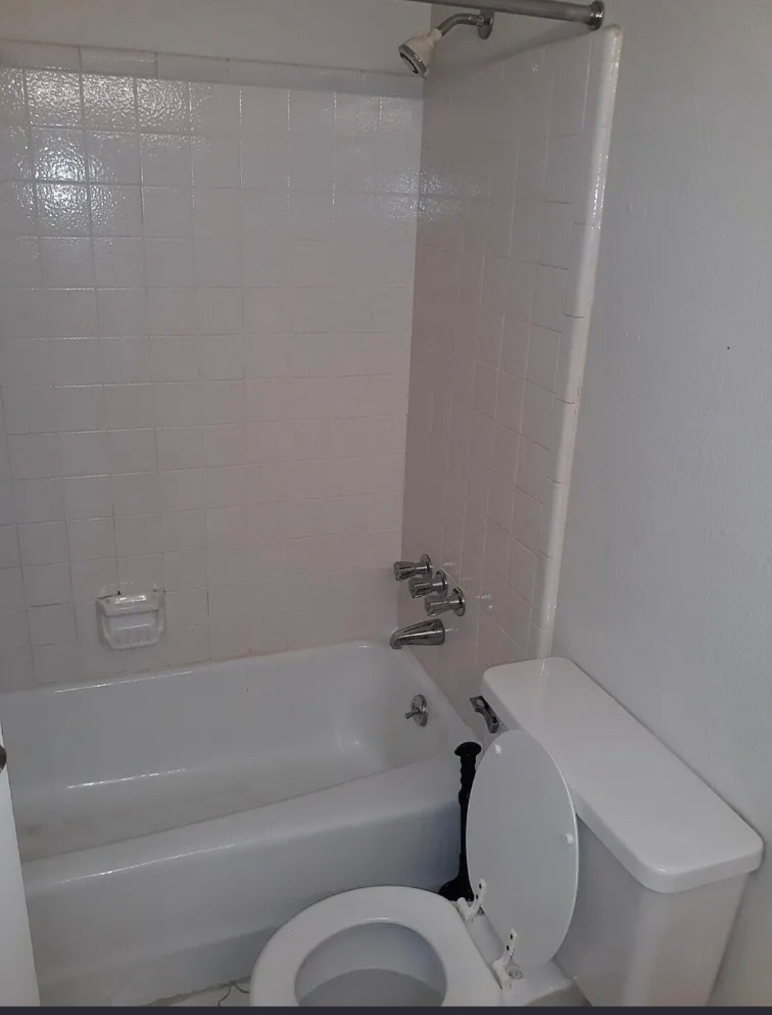 Building Photo - 115 Sandlewood Cir N