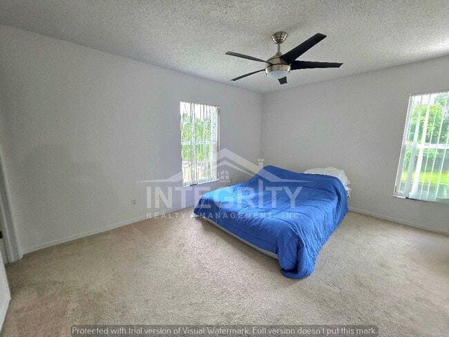 Building Photo - 10107 Farmingdale Pl