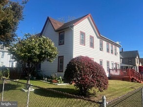 Building Photo - 301 N 8th St