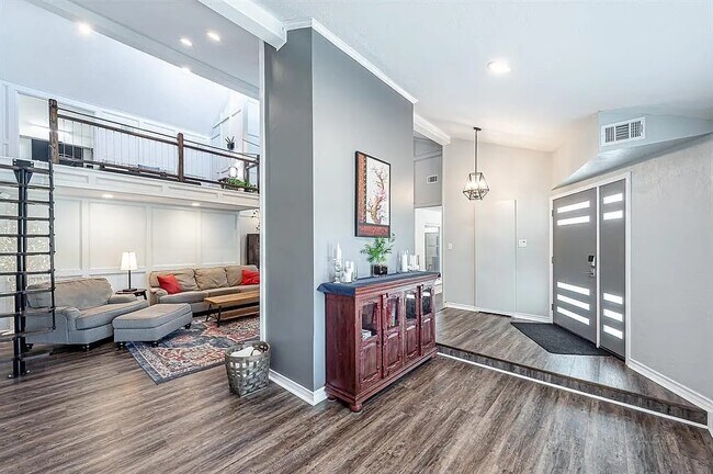 Building Photo - 14427 Briarhills Pkwy