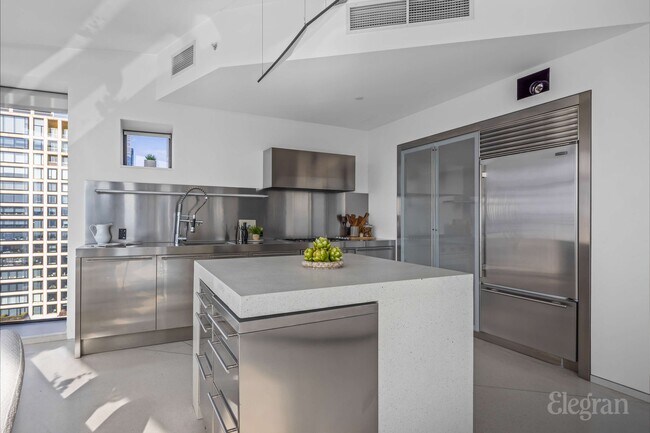 Building Photo - 100 11th Ave