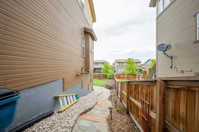 Building Photo - 14341 Mosaic Ave