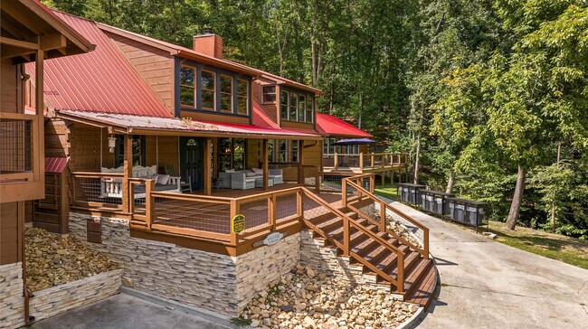 Building Photo - 2209 Henderson Springs Rd