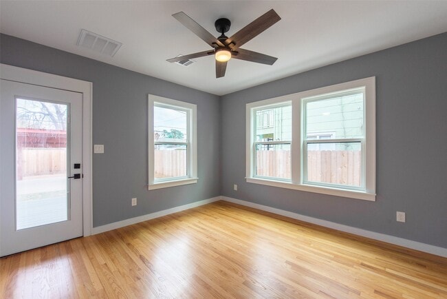 Building Photo - 1459 Munger St