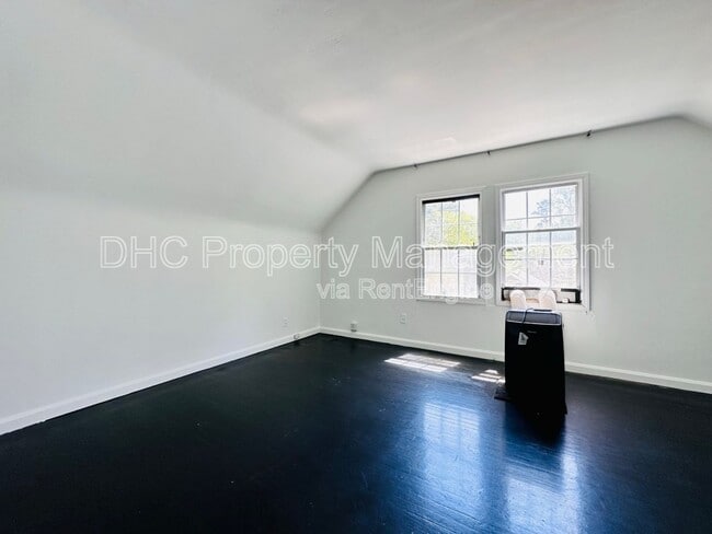 Building Photo - 1257 Lorenzo Dr SW
