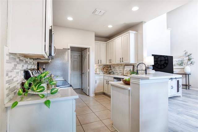 Building Photo - 8741 Bigelow Dr