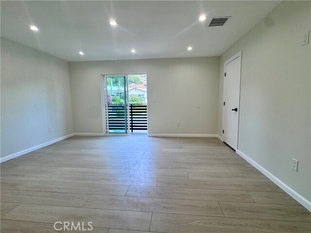 Building Photo - 10787 Las Lunitas Ave