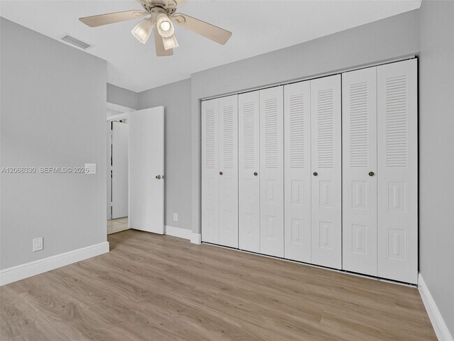 Building Photo - 1520 Seabay Rd