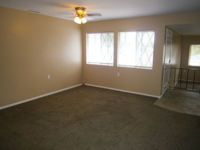 Building Photo - Single Story Home 4 bedroom + Enclosed pat...