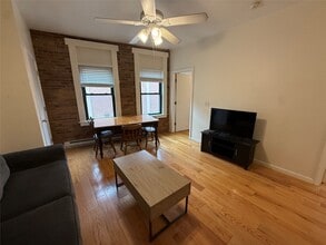 Building Photo - 25 Court St