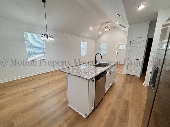 Building Photo - 1121 Wilmington Ave